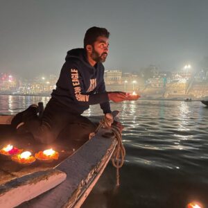 Silambarasan Instagram - #throwback #newyears @ varanasi. 😊
#positivevibes
#atman #silambarasantr