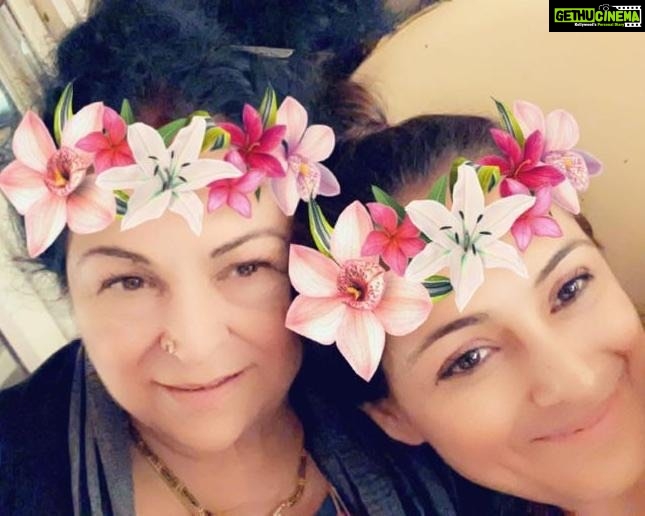 Simran Instagram - Happy Mother’s Day mom ♥️♥️♥️♥️💃🏻💃🏻💃🏻💃🏻