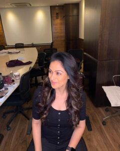 Simran Instagram - Shoot begins for yet another exciting flick! 🎥 Wish me, luck guys. I'm excited to join the wonderful cast n crew of #Andhagan 👨🏽‍🦯

#andhadhunremake #andhadhuntamil @actorprashanth #actorthiagarajan @iYogiBabu #KSRavikumar @utharamenon5 #Oorvasi @manobalam #LeelaSamson