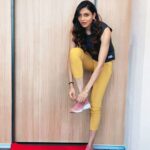 Simran Kaur Mundi Instagram – Who else ties their laces like this?
🤦🏻‍♀️🙋🏻‍♀️