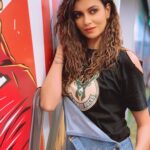 Simran Kaur Mundi Instagram – What u looking at 👀