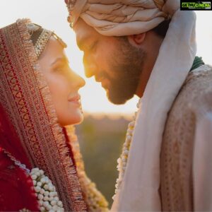 Simran Kaur Mundi Instagram - I am still getting over How Beautiful you looked at the wedding @katrinakaif your warmth will stay with me for a very long time to come❤️ The perpetual smile on your face and the love in @vickykaushal09 ’s eyes was so pure , so magical ❤️
May you both keep glowing in love , Here’s to love laughter and happily ever after🥂