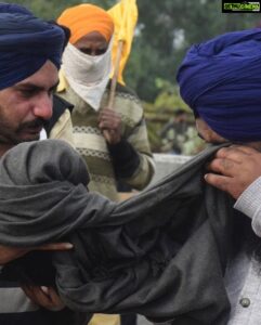 Simran Kaur Mundi Instagram - These are the hands that feed billions, sadey desh de kissana te rabba meher karin🙏
