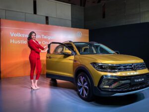 Simran Kaur Mundi Instagram - It was refreshing to experience the Bold Taigun.
It is definitely an eye-catcher. The subtle yet classy look did it for me.

#Volkswagen #VolkswagenIndia #HustleModeOn #Taigun