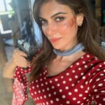 Simran Kaur Mundi Instagram - Final Warning - #WearAMask !!😡🔫 . . #besafe #covidmemes #gun #angrybird #polka #ott #simrankaurmundi #nofilter