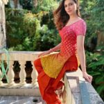 Simran Kaur Mundi Instagram - Ok last! . . . #lockdown #2020 #simrankaurmundi #nature #beauty #wellness #serenity #sundayvibes #suit #punjabidress #indianstyle #desi #yellow #pink