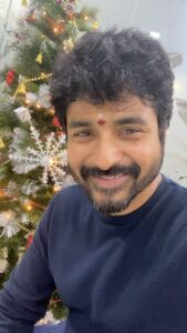 Sivakarthikeyan Instagram - Happy New Year 2022 ❤️🤗👍