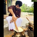 Sivakarthikeyan Instagram - அனைவருக்கும் தமிழர் திருநாளாம் பொங்கல் நல்வாழ்த்துகள்🙏😊 #HappyPongal2021