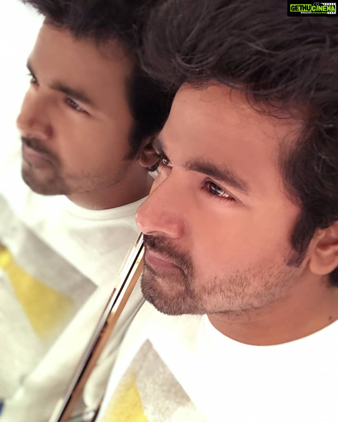 Sivakarthikeyan Instagram - #Hero Next schedule begins ...