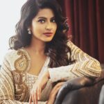 Sneha Instagram – Been wanting to do this look n thanq god fr this perfect team…. thanq @geetuhautecouture @vithyahairandmakeup @thestoryteller_india fr making this happen. Super duper happy😀😀