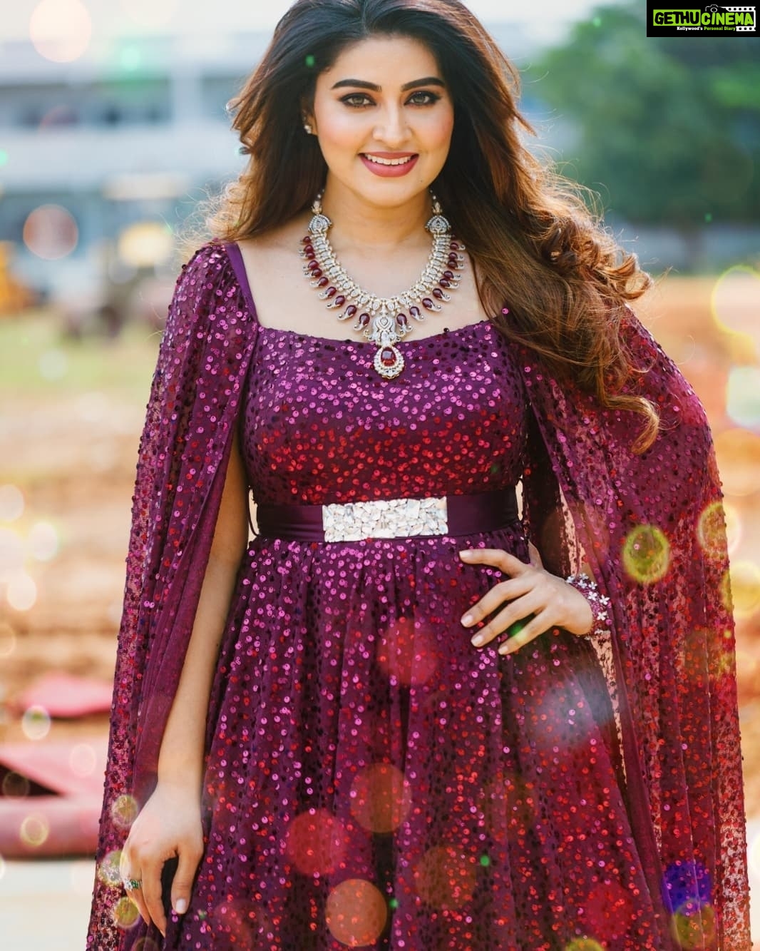Sneha Instagram - Breathe. Let go. And remind yourself that this very moment is the only one you know you have for sure! Merry Christmas all❤ @geetuhautecouture @jcsjewelcreations @zeetamizh #christmas #loveurself #celebration