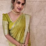 Sneha Instagram - U will never know how strong u r until being strong is ur only choice!!! #knowurstrength #loveurself❤️ MUAH @vijiknr Jewel @bronzerbridaljewellery Saree @kuzhalisilk Blouse @geetuhautecouture Flower @poovai_bridal_flowers
