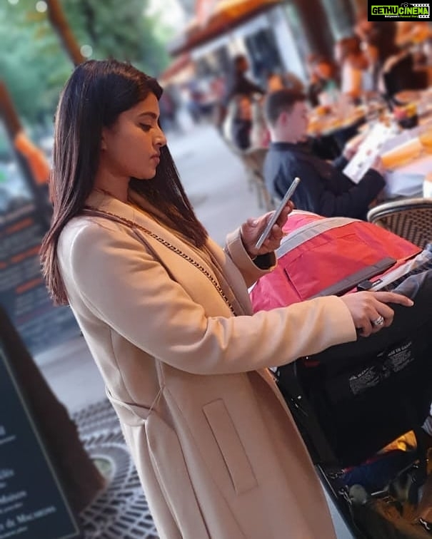 Sneha Instagram - Major missing #paris #pizza🍕 #pastry #parisstreets #throwback
