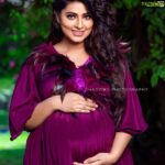 Sneha Instagram – Throwback #maternityphotography #makingmemories