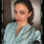 Soha Ali Khan Instagram - I support #IndiaFightsCorona by taking the necessary steps of - 1. Staying Home 2. Sanitizing 3. Wearing mask 4. Donating 5. Getting vaccinated I am doing my part, I urge you all to do the same. I further nominate @ninnatheninja and @anyasinghofficial to join this challenge by @b612.india #B612 #B612India #PreventCovid19