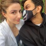 Soha Ali Khan Instagram – Happy 7 years my love ❤️ there’s no itch that you can’t scratch, that s why we make the perfect match ! @kunalkemmu