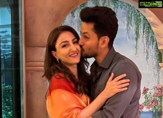 Soha Ali Khan Instagram - To new beginnings ❤️ #happynewyear #2022 Be kind