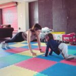 Soha Ali Khan Instagram - Parenting can be all consuming but don’t let it come in the way of your workout #workoutmotivation #fitnessgoals #noexcuses