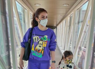 Soha Ali Khan Instagram - Delhi shoot wrapped and homeward bound! #traveldiaries #maskup #safetyfirst