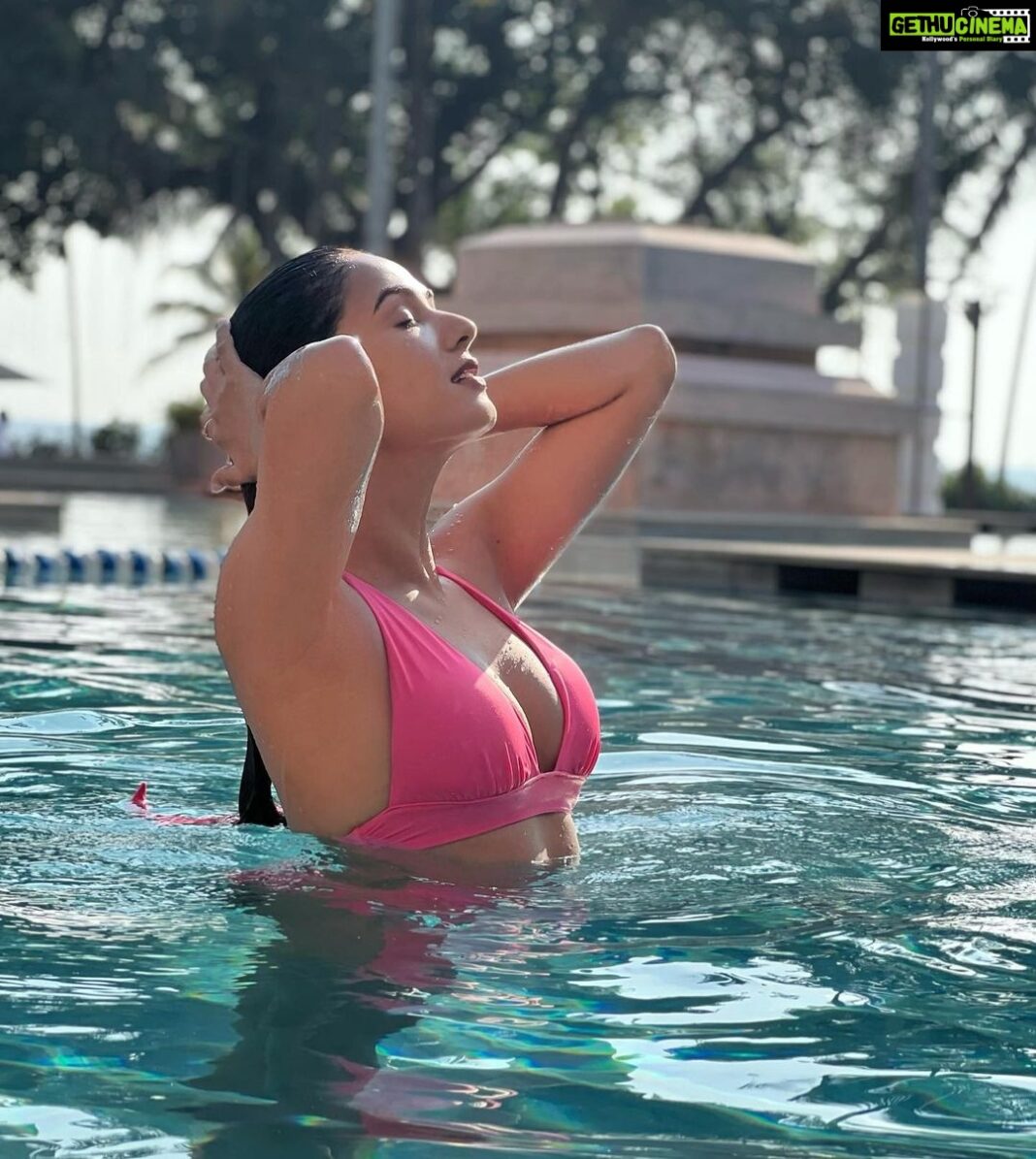 Sonal Chauhan Instagram - Sunday-ing 🌸🌸🌸 📸 @himanichauhan . . . . . . . . . . . . . . . . . . . #love #sonalchauhan #newyear #dawn magic #blessings #peace #newbeginnings #pool #water #bikini #sun #sunkissed #happynewyear #sunday