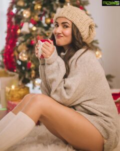 Sonal Chauhan Instagram - Merry Xmas 🎄🎄🎄
Ho ho ho …. 🧑‍🎄 
.
.
.
.
.
.
.
.
.
.
.
.
.
.
.
.
.
📸 @jvfilms_ @mdaftabk 
#love #sonalchauhan #xmas #merrychristmas #happyholidays #december #festival #santa