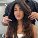 Sonal Chauhan Instagram - Always a magician 💇‍♀️🎨 Thank you for a fab makeover @vipulchudasamaofficial @vipulchudasamasalon . . . . . . . . . . . . . . . . . . . . . . . . . . . . . . . #love #sonalchauhan #gold #haircolor #haircut #hair #haircare #makeover #vipulchudasama #beauty #selflove #reels #reelsinstagram #reelitfeelit #friday #weekend