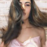 Sonal Chauhan Instagram – You guys know how much I love my long hair, but maintaining the length has been quite a task.
A few days ago, I visited  @harshanrakesh for their all new @lorealpro hair treatment and it was a 10/10.  My hair instantly felt healthier and better! 
The star product was the all-new Ends Filler Concentrate, which basically makes your hair ends plumper, thicker and better so you don’t have to worry about chopping it off often.
Isn’t that amazing? 
Go to https://www.prosalonlocator.com/LPro/ and book your appointment today with your nearest L’Oréal Professionnel partner salon and #KeepTheLengthYouLove.

#ad #L’OréalProfIndia #ProLonger
@lorealpro_education_india