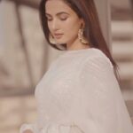 Sonal Chauhan Instagram – This is so beautiful and special. I just hadddd to repost this. Thank you sooo much Anas @unzip_delhi for adding these beautiful words to my video and adding magic ….. ♥️♥️♥️
Eid Mubarak ✨
Voice @oldschoolbastard 
.
.
.
.
.
.
.
.
.
.
.
. 
.
.
.
.
.
.
.
.
🎥 @dieppj 
#love #sonalchauhan #poetry #shayari #unzipdelhi #magic #faith #positivevibes #morning #eidmubarak #eid