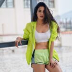 Sonal Chauhan Instagram – Neon lovin’ 🔫
.
.
.
.
.
.
.
.
.
.
.
.
.
📸 @dieppj 
#love #sonalchauhan #neon #yoga #fitnessmotivation #fitness #wellness #morning #wednesday #athlesiure