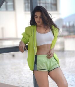 Sonal Chauhan Instagram - Neon lovin’ 🔫 . . . . . . . . . . . . . 📸 @dieppj #love #sonalchauhan #neon #yoga #fitnessmotivation #fitness #wellness #morning #tuesday #athlesiure