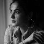 Sonal Chauhan Instagram - A thought that consumes her 🤍🤍🤍 . . . . . . . . . . . . . . . . . . . 📸 @dieppj #ॐ #love #stayhome #staysafe #positivevibes #thankyou #gratitude #blessed #prayers #friday #morning #love #peace #blackandwhite #photography #blackandwhitephotography