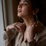 Sonal Chauhan Instagram - Be quiet while calling my heart..... 🤍🤍🤍 . . . . . . . . . . . . . . . 📸 @dieppj #ॐ #love #stayhome #staysafe #positivevibes #thankyou #gratitude #blessed #prayers #thursday #morning #live #laugh #blessed #silence