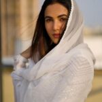 Sonal Chauhan Instagram – KEEP THE FAITH ……🙏🏻🔱🤍
.
.
.
.
.
.
.
.
.
.
.
.
.
.
.
.
.
.
.
.
.
.
.
.
.
📸 @dieppj 
#ॐ #love #sonalchauhan #staysafe #stayhome #faith #miracle #white #peace #positivevibes #positivity #beauty #life #lockdown #2021 #wearamask #thursday #morning #reflection #white #eyes #monday