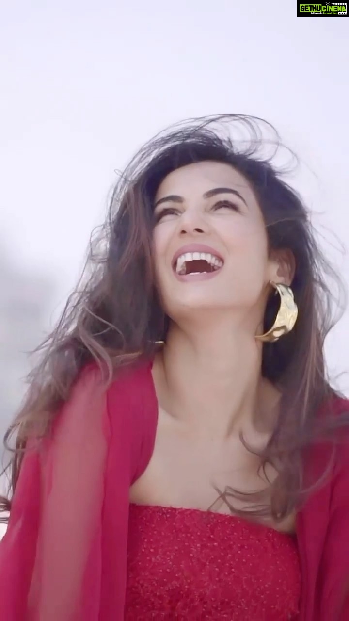 Sonal Chauhan Instagram - On Public Demand ♥️🥰♥️ . . . . . . . . . . . . 📸 @dieppj Outfit @tarikedizofficial Styled by @stylebysaachivj #love #sonalchauhan #beauty #laugh #live #life #heaven #magic #music #indian #dream #positivevibes #sonalchauhanfans #romance #heart #lockdown #instareels #reels #reelsinstagram #reelsindia #reelitfeelit #happiness #thursday #stayhome #staysafe #instagood #video #dreams #red #baarishkijaaye