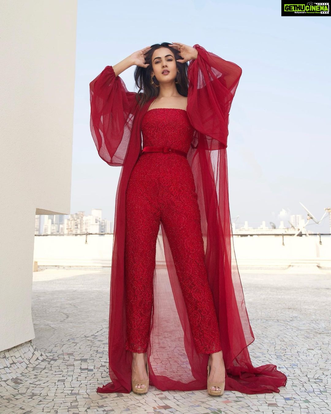 Sonal Chauhan Instagram - Built on pure strength ♥️♥️♥️ . . . . . . . . . . . . . . . . . . . . . . . . . . . . 📸 @dieppj Outfit by @tarikedizofficial Jewellry @azotiique Make up by @sandysvanitydrama Hair by @moryalalit Styled by @stylebysaachivj #love #sonalchauhan #beauty #positivevibes #passion #magic #faith #miracle #red #rose #tuesday #morning #dream #jawline #sonalchauhanstylefiles #fashion #red