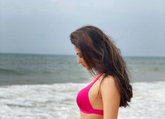 Sonal Chauhan Instagram - Soaking up all the positivity 💖✨🧜‍♀️ . . . . . . . . . 📸 @stuti.singh #ॐ #love #sonalchauhan #monday #favoriteday #peace #positivevibes #positivity #possibilities #beauty #hair #faith #lifestyle #life #magic #happiness #happygirl #sea #ocean #waves #sand #sun #fitness #beach #beachlife #goa #2021 #newyear #newbeginnings