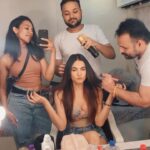 Sonal Chauhan Instagram - Work !!! Work !!! Work!!! 🎥💄💅🏻 @vijaysharmahairandmakeup . . . . . . . . . . . . . . . . . . . . . . . . #sonalchauhan #workmode #love #setlife #onset #live #blessed #work #actor #actorslife #hair #makeup