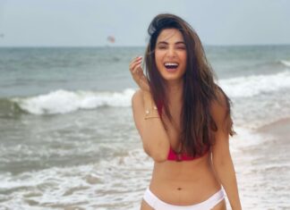 Sonal Chauhan Instagram - Choose Happiness.... Today ... Tomorrow ... Always 💖✨🧜‍♀️ . . . . . . . . 📸 @stuti.singh #ॐ #love #sonalchauhan #friday #favoriteday #peace #positivevibes #positivity #possibilities #beauty #hair #faith #lifestyle #life #magic #happiness #happygirl #sea #ocean #waves #sand #sun #fitness #beach #beachlife #goa #2021 #newyear #newbeginnings