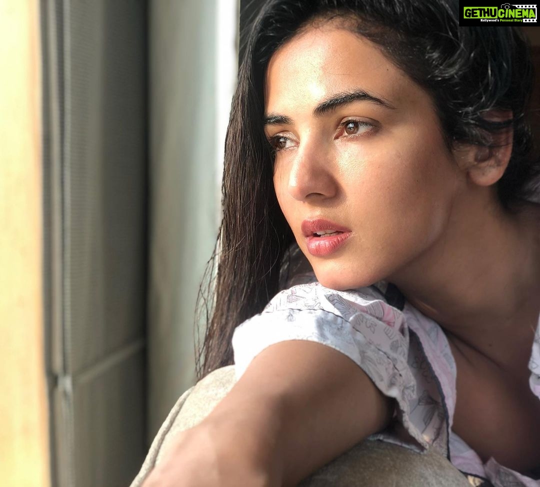Sonal Chauhan Instagram - Bare skin in sunshine... Make love under the moonshine... Where the thoughts are fine.... And like sunbeams on our faces they shine... Where I’m yours, you’re mine.... Let’s go up to cloud nine.... ~ Sonal Chauhan . . . . . . . . . . . . . . 📸 @himanichauhan #ॐ #love #sonalchauhan #bare #skin #raw #beauty #positivevibes #positivity #thoughts #reflection #eyes #magic #miracle #faith #cloudnine #bareskin #soul #soakedinshiva #poetry #poetrycommunity #poetsofinstagram