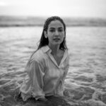 Sonal Chauhan Instagram - Sunday Mood 🌊 📸 @bharat_rawail . . . . . . . . . . . . #love #sonalchauhan #ocean #positivevibes #photography #sunrise #goodmorning #sunday