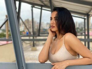 Sonal Chauhan Instagram - There’s no hiding from your soulmate ... They will find you ... 🌸💞🌸 📸 @himanichauhan . . . . . . . . . . . . . . . . . #love #soul #sonalchauhan #soulmate #magic #beauty #eyes #miracle #wednesday #midweek #thoughts
