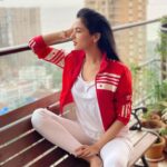 Sonal Chauhan Instagram – Look above and beyond the horizon ….
Who knows what lies ahead …. 💫🌈✨🌸
.
.
.
.
.
.
.
.
.
.
.
.
.
.
.

#love #sonalchauhan #possibilities #positivevibes #horizon #monday #morning #magic #miracle #beauty #faith #sky