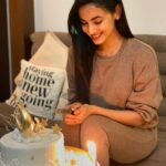 Sonal Chauhan Instagram - Thank you my INSTAFAM for all the love and positivity that you’ve been showering me with ♥️. This smile is thanks to that. And thank you my angel @himanichauhan and my family for making it so soooo special. Love you guys ♥️ Happy bday to me 🎂 . . . . . . . . . . . . #love #birthday #birthdaygirl #sonalchauhan #birthdaycake #positivevibes #first #newbeginnings #aboutlastnight