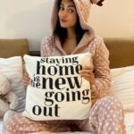 Sonal Chauhan Instagram – Stay at home guys 🏠♥️
These 21 days will decide our country’s future!! Our country’s future is in our hands. Let’s do this together !!! •stay indoors •wash your hands with soap regularly •maintain social distancing .
.
.
.
.
.
.
.
#indiafightscorona #worldfightscorona #sonalchauhan #socialdistancing #quarantine #positivevibes #miracle #magic