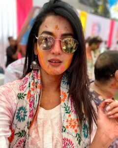 Sonal Chauhan Instagram - Hope ya’ll had a LIT Holi 💛♥️💚💖💜🧡🤎💙♥️🎨🌈 . . . . . . . . . #holi2020 #sonalchauhan #love