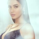 Sonal Chauhan Instagram – Eyes like tinted windows….
She could see out…
But you couldn’t see in 💙✨🧿
.
.
.
.
.
.
.
.
.
.
.
.
Last evening for @feminaindia beauty awards #nykaafeminabeautyawards 
Gown : @vlorakaltrina
Necklace and Earrings : @khannajewellerskj
Ring : @rajeshtulsianifinejewellery @vblitzcommunications
Styled by @d_devraj 
Assisted by @shrey_vaishnav_ 📸 @harsh_dalal_photography 
#femina #nykaafeminabeautyawards #sonalchauhan #love #portraitphotography