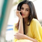 Sonal Chauhan Instagram – Same same , but different 💛 .
.
.
.
.
#lastone #yellow #love #evening #hair #makeup #fashion #indian #magic #blessing #miracle