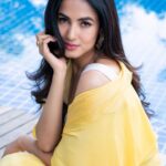 Sonal Chauhan Instagram - Sunshine and the right kind of Monday Blues ☀️🦋🌼💧🌈 . . . . . #yellow #monday #sonalchauhan #ruler #love #magic #sunshine #miracles #beauty #fashion #junnecouture #blues #joy #monday #nomondayblues