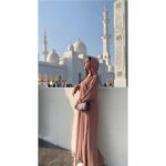 Sonal Chauhan Instagram - Soaking it all up ☀️💫✨💫🕌💫 . . . . . . #love #magic #blessings #miracles #faith #abaya #abayafashion #abayas #wednesday #mosque Sheikh Zayed Grand Mosque Abu Dhabi, UAE