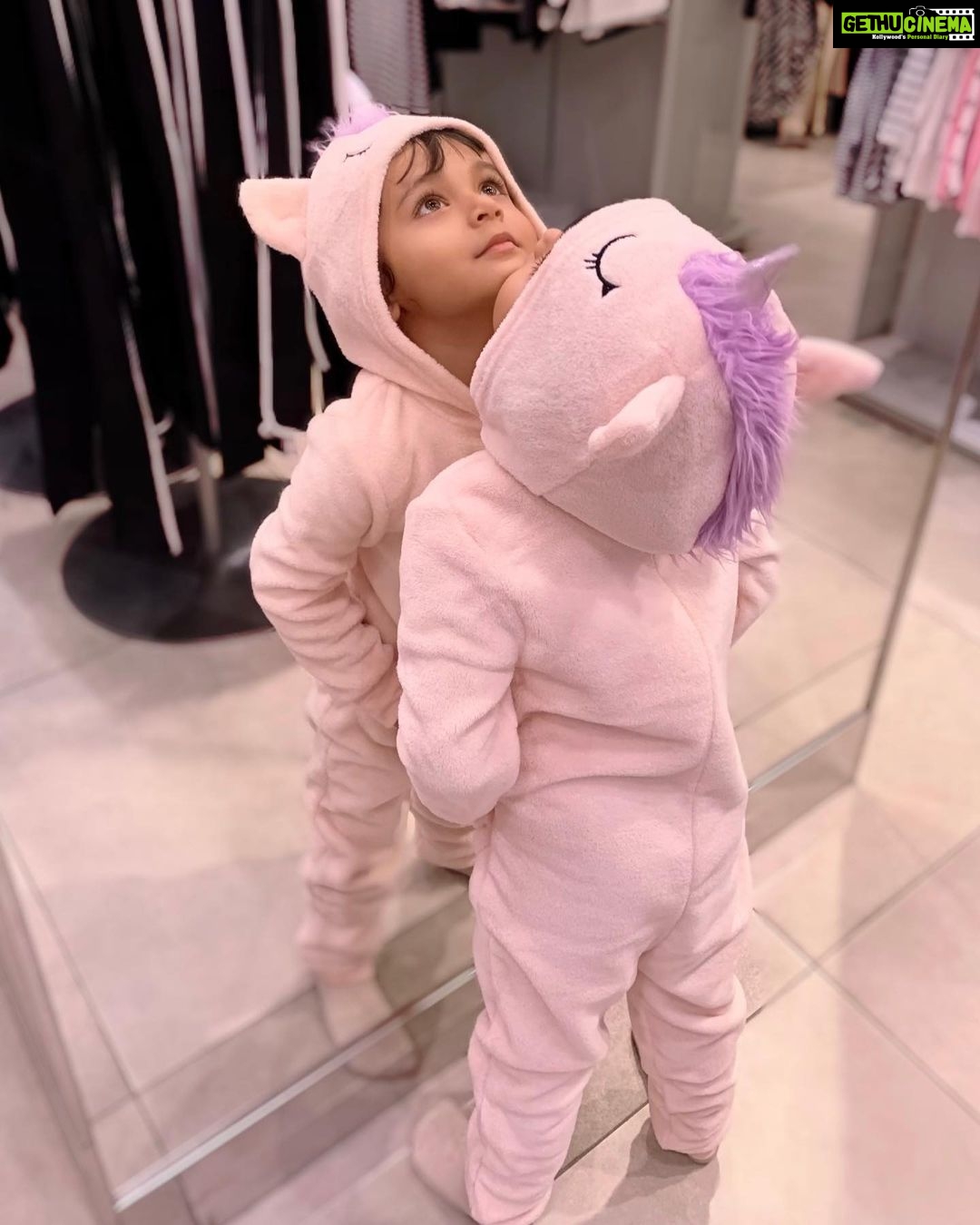 Sonal Chauhan Instagram - There are soooo many words I could use for you but the one that describes best what you mean to me is “my jaan” Because that’s exactly what you are. You have brought such unimaginable joy and happiness into our lives and taught me the real meaning of uncomplicated pure love. There is so much I learn from you everyday. Thank you for making me feel the feelings I never knew existed. May you continue to spread joy wherever you go. May you shine brighter and brighter as fearlessly as you do with each passing day. Keep your head held high 👑. The world will adjust to you. Wish you happiness now and always. Happy bday my Jaan @naamyaahsinghchauhan 🎂🍭🍬🍪🐹👼🏻 #mybabyangel #myrat #mylife #myjaan